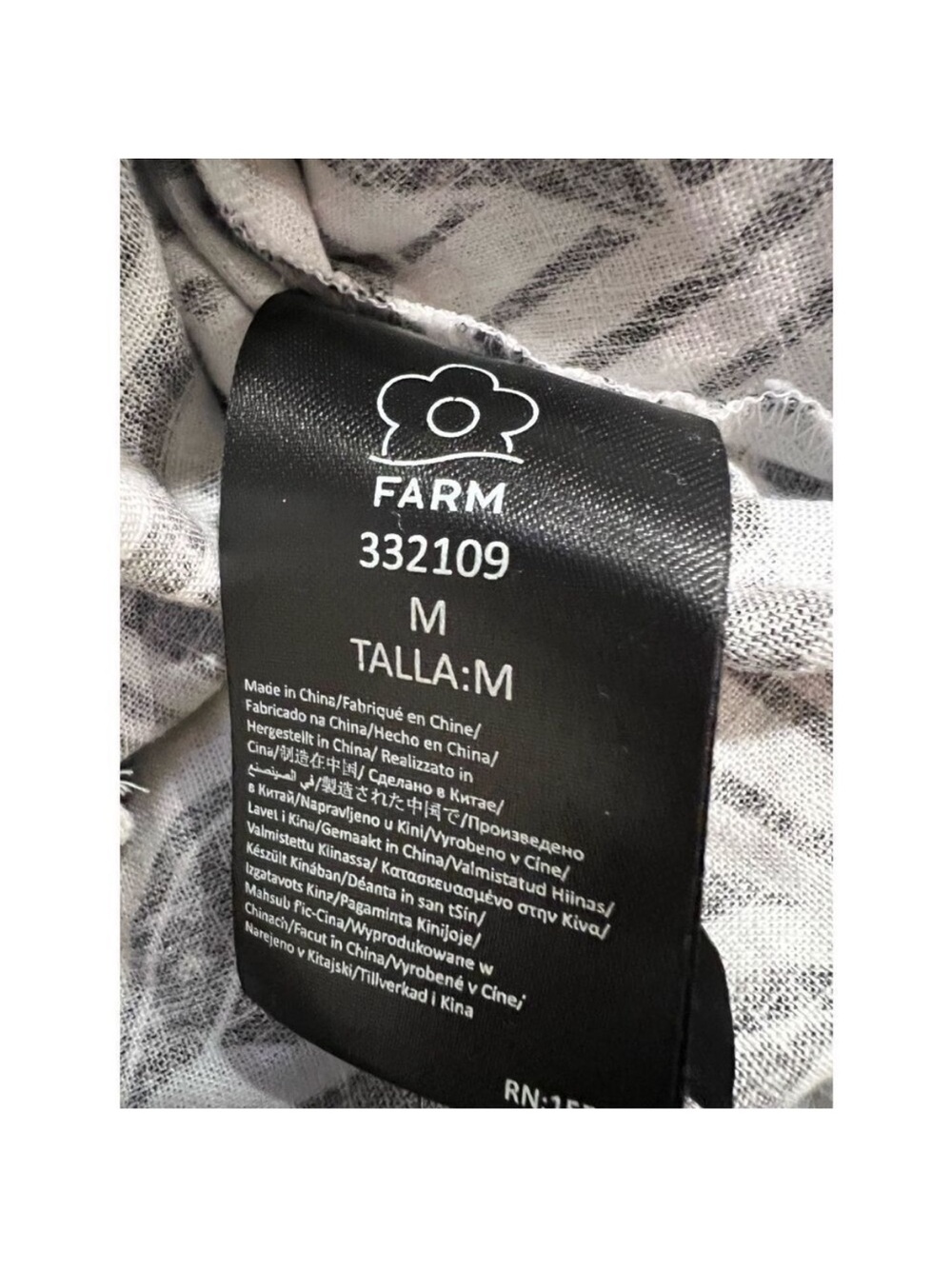Farm Rio Black & White Monochrome Elegance Scarf Belted Romper Size M 🖤🤍 - Picture 8 of 9